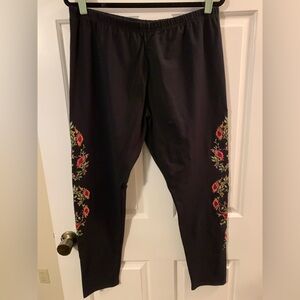 Embroidered floral detail black legging pant